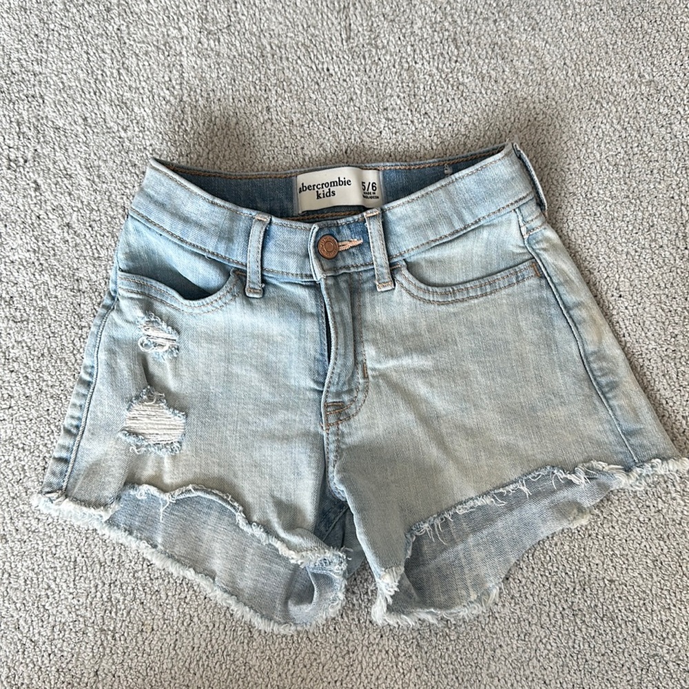 Abercrombie kids light blue denim shorts. Size 5/6